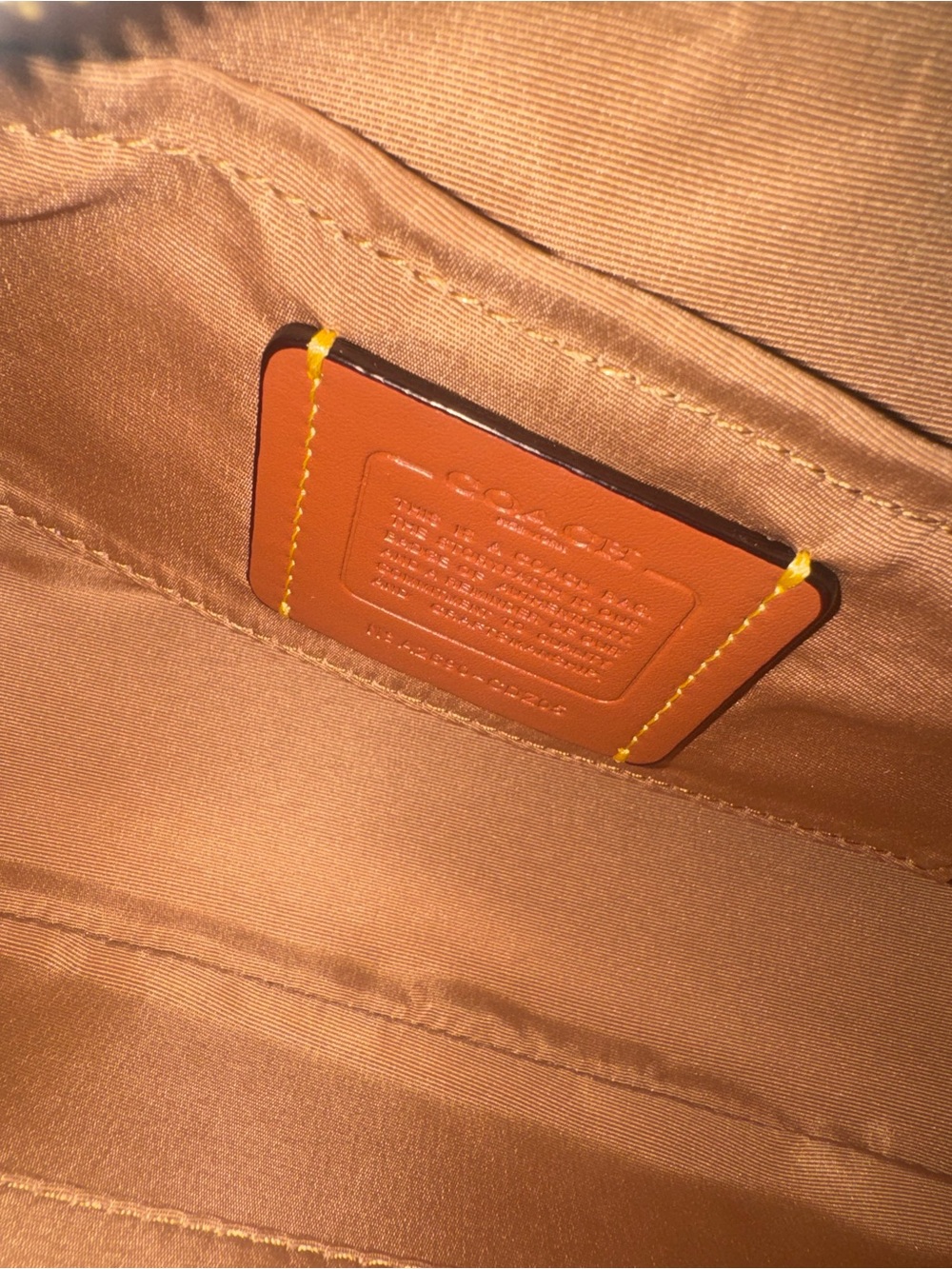 Coach Signature Canvas Shoulder Bag in Pink and Cream with Gold Hardware - Picture 4 of 4